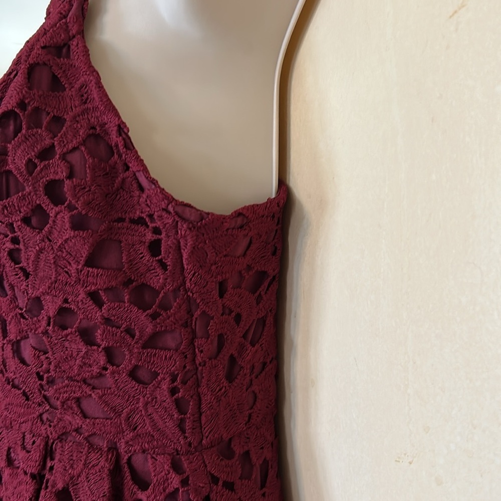 ASTR the Label cranberry lace spaghetti strap tea length dress size S - Picture 12 of 14